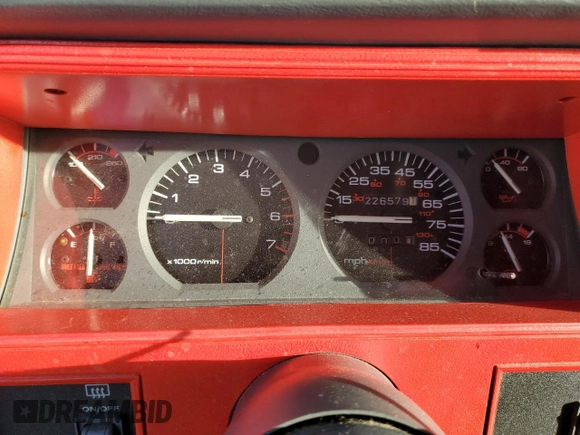 1994 Jeep Cherokee Sport with VIN 1J4FJ68S3RL239208, listed as a Copart auction lot 79121184 with 226,579 mi miles and Salvage title. Bid and sale history available at DreamBid. Image 9.