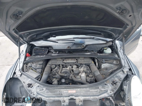 2010 Mercedes-Benz R 350 with VIN 4JGCB6FE2AA111332, listed as a IAAI auction lot 42043115 with 159,760 mi miles and . Bid and sale history available at DreamBid. Image 10.