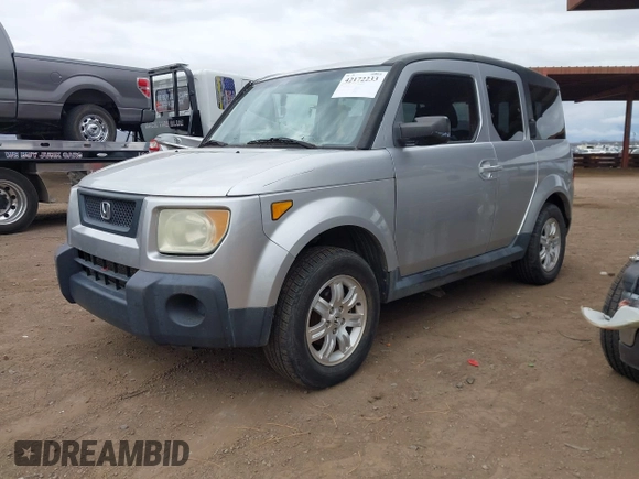 2006 Honda Element with VIN 5J6YH17706L000540, listed as a IAAI auction lot 42172233 with 185,796 mi miles and . Bid and sale history available at DreamBid. Image 2.