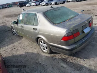 2001 Saab 9-5 SE z VIN YS3EF48Z613013360, wystawiony jako IAAI lot #41801183 z przebiegiem 187 000 mil mil oraz . Historia ofert i sprzedaży dostępna na DreamBid. Obrazek 3.