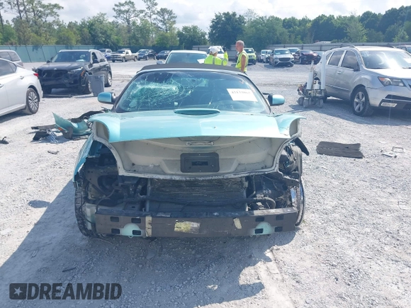 2003 Ford Thunderbird Deluxe z VIN 1FAHP60A33Y110451, wystawiony jako IAAI lot #42133863 z przebiegiem Nie podano mil oraz . Historia ofert i sprzedaży dostępna na DreamBid. Obrazek 13.