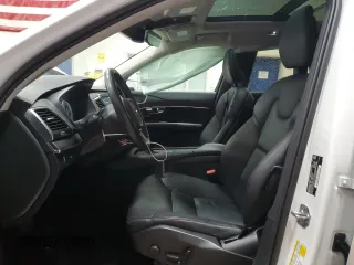 2020 Volvo XC90 Momentum with VIN YV4102PK7L1607869, listed as a Copart auction lot 47027685 with 48,018 mi miles and Salvage Title. Bid and sale history available at carsss.com. Image 7.