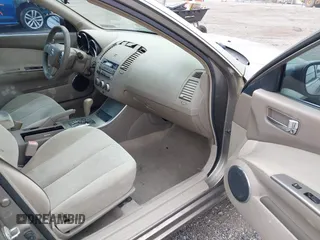 2006 Nissan Altima S with VIN 1N4AL11D36C261929, listed as a IAAI auction lot 42357971 with 173,965 mi miles and . Bid and sale history available at DreamBid. Image 5.