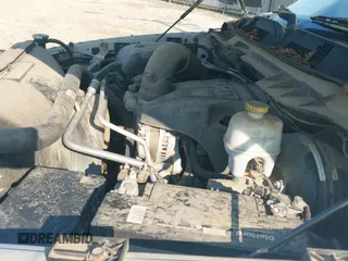 2013 Ram 1500 Big Horn z VIN 1C6RR7LT5DS621215, wystawiony jako IAAI lot #42881419 z przebiegiem 251 070 mil mil oraz . Historia ofert i sprzedaży dostępna na DreamBid. Obrazek 19.