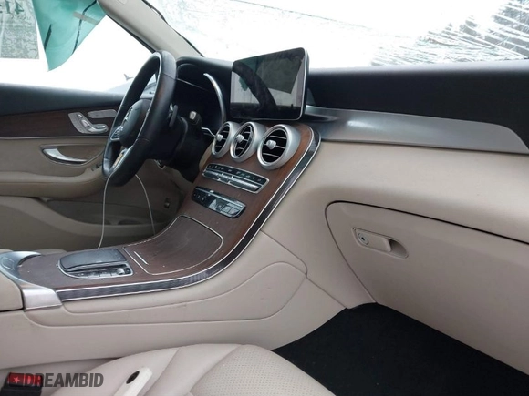 2021 Mercedes-Benz GLC with VIN W1N0G8EB3MV301304, listed as a IAAI auction lot 41540946 with 68,163 mi miles. Bid and sale history available at carsss.com. Image 5.