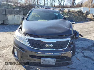 2014 Kia Sorento EX with VIN 5XYKUDA7XEG462941, listed as a Copart auction lot 84793014 with 0 mi miles and Salvage Title. Bid and sale history available at carsss.com. Image 5.