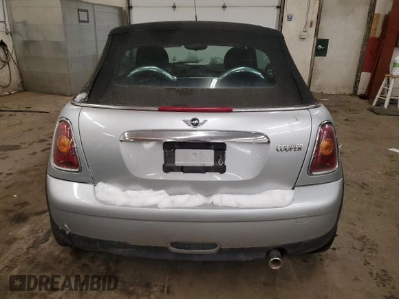 2010 MINI Convertible with VIN WMWMR3C55ATU98337, listed as a Copart auction lot 45039425 with Not Provided miles and Clean Title. Bid and sale history available at DreamBid. Image 6.