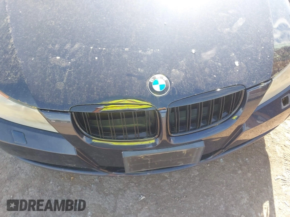 2008 BMW 3 Series 328xi with VIN WBAVC93568KZ73034, listed as a IAAI auction lot 42125812 with 219,019 mi miles and . Bid and sale history available at carsss.com. Image 6.
