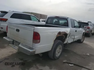 2001 Dodge Dakota Sport with VIN 1B7GL22N31S250879, listed as a Copart auction lot 47322845 with 207,334 mi miles and Salvage Title. Bid and sale history available at carsss.com. Image 3.