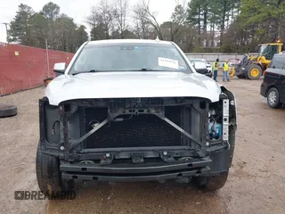 2015 GMC Yukon SLT with VIN 1GKS1BKC7FR628736, listed as a IAAI auction lot 41709926 with 130,254 mi miles. Bid and sale history available at carsss.com. Image 6.