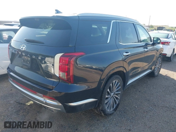 2024 Hyundai Palisade Calligraphy z VIN KM8R7DGE9RU713380, wystawiony jako IAAI lot #41959261 z przebiegiem 39 401 mil mil oraz . Historia ofert i sprzedaży dostępna na DreamBid. Obrazek 4.