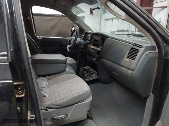 2008 Dodge Ram 1500 ST with VIN 1D7HU18NX8S635309, listed as a IAAI auction lot 41415217 with 238,254 mi miles. Bid and sale history available at carsss.com. Image 5.