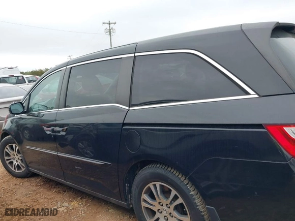 2013 Honda Odyssey EX-L with VIN 5FNRL5H68DB027412, listed as a IAAI auction lot 41944147 with 182,303 mi miles. Bid and sale history available at carsss.com. Image 14.