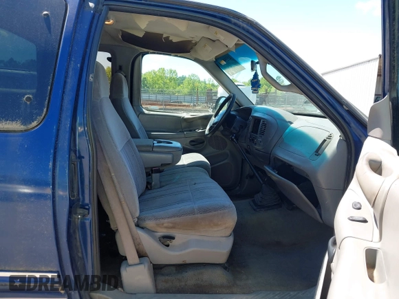 1998 Ford F-150 с VIN 1FTZX1727WNB73834, выставлен на аукционе IAAI как лот 42250564 с пробегом 262 078 миль миль и . История ставок и продаж доступна на DreamBid. Изображение 5.