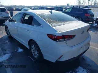 2018 Hyundai Sonata SE z VIN 5NPE24AF2JH684385, wystawiony jako IAAI lot #41354065 z przebiegiem 73 680 mil mil oraz . Historia ofert i sprzedaży dostępna na DreamBid. Obrazek 3.