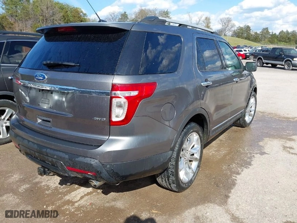 2012 Ford Explorer XLT with VIN 1FMHK8D86CGA19834, listed as a IAAI auction lot 41852029 with 200,061 mi miles. Bid and sale history available at carsss.com. Image 4.