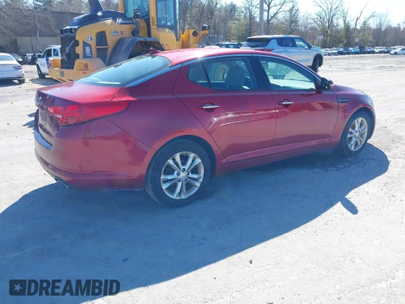 2013 Kia Optima LX z VIN 5XXGM4A78DG205737, wystawiony jako IAAI lot #42005695 z przebiegiem 104 784 mil mil oraz . Historia ofert i sprzedaży dostępna na DreamBid. Obrazek 4.