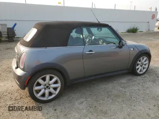 2005 MINI Convertible S z VIN WMWRH33535TF83436, wystawiony jako Copart lot #63962304 z przebiegiem 246 932 mil mil oraz Szkoda całkowita • Salvage title. Historia ofert i sprzedaży dostępna na DreamBid. Obrazek 3.