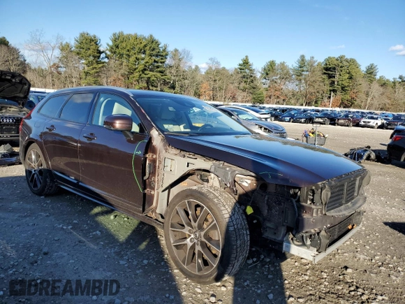 2017 Volvo V90 z VIN YV4A22NL1H1000167, wystawiony jako Copart lot #82362134 z przebiegiem 92 527 mil mil oraz Szkoda całkowita • Salvage title. Historia ofert i sprzedaży dostępna na DreamBid. Obrazek 4.