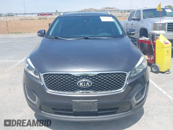 2017 Kia Sorento LX with VIN 5XYPG4A30HG277019, listed as a IAAI auction lot 42101139 with 73,269 mi miles. Bid and sale history available at carsss.com. Image 12.
