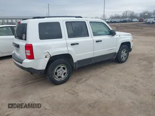 2014 Jeep Patriot Sport with VIN 1C4NJRBB0ED502111, listed as a IAAI auction lot 41705332 with 200,384 mi miles and . Bid and sale history available at DreamBid. Image 4.