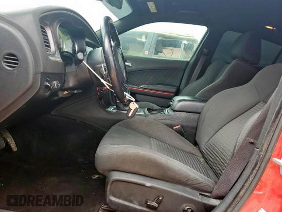 2019 Dodge Charger R/T z VIN 2C3CDXCT6KH633184, wystawiony jako Copart lot #56152775 z przebiegiem 121 141 mil mil oraz Czysty tytuł • Clean title. Historia ofert i sprzedaży dostępna na DreamBid. Obrazek 7.