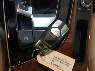 2023 Audi A4 Premium z VIN WAUABAF49PN011975, wystawiony jako IAAI lot #42298117 z przebiegiem 27 975 mil mil oraz . Historia ofert i sprzedaży dostępna na DreamBid. Obrazek 11.