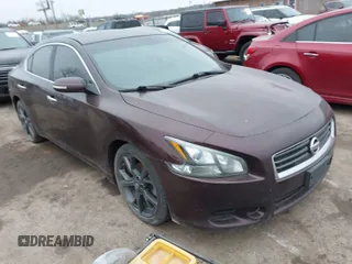 2014 Nissan Maxima SV z VIN 1N4AA5AP1EC436216, wystawiony jako IAAI lot #41679609 z przebiegiem 163 890 mil mil oraz . Historia ofert i sprzedaży dostępna na DreamBid. Obrazek 1.