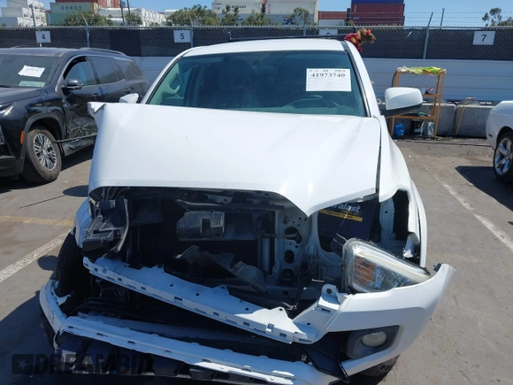 2016 Toyota Tacoma SR5 with VIN 5TFAX5GN8GX053836, listed as a IAAI auction lot 41973740 with 191,653 mi miles. Bid and sale history available at carsss.com. Image 6.