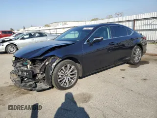 2021 Lexus ES with VIN 58ADA1C14MU012387, listed as a Copart auction lot 42800215 with 41,102 mi miles and Salvage Title. Bid and sale history available at carsss.com. Image 1.