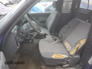 1995 Toyota Tacoma with VIN 4TAUN53B7SZ040079, listed as a Copart auction lot 44566995 with 451,368 mi miles and Salvage title. Bid and sale history available at DreamBid. Image 7.