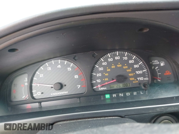 2000 Toyota 4Runner SR5 z VIN JT3HN86RXY0308057, wystawiony jako IAAI lot #42388038 z przebiegiem 261 007 mil mil oraz . Historia ofert i sprzedaży dostępna na DreamBid. Obrazek 7.