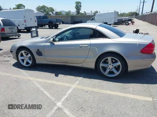 2004 Mercedes-Benz SL 500 z VIN WDBSK75F44F063970, wystawiony jako IAAI lot #42301998 z przebiegiem 108 480 mil mil oraz . Historia ofert i sprzedaży dostępna na DreamBid. Obrazek 14.