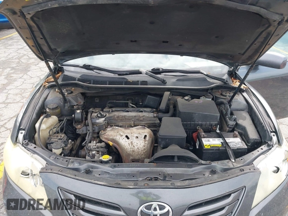 2008 Toyota Camry LE z VIN 4T1BE46K28U765334, wystawiony jako IAAI lot #42321251 z przebiegiem Nie podano mil oraz . Historia ofert i sprzedaży dostępna na DreamBid. Obrazek 10.