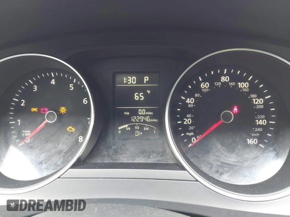 2015 Volkswagen Jetta Sedan 1.8T SE with VIN 3VWD17AJ4FM302117, listed as a IAAI auction lot 41917138 with 122,946 mi miles. Bid and sale history available at carsss.com. Image 7.