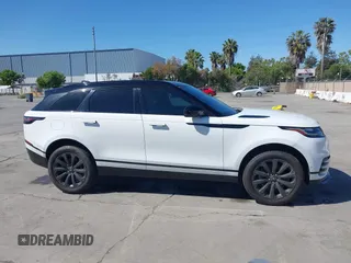 2018 Land Rover Range Rover Velar R-Dynamic SE with VIN SALYL2RN1JA709853, listed as a IAAI auction lot 42233296 with 58,440 mi miles and . Bid and sale history available at DreamBid. Image 13.