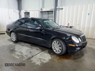 2007 Mercedes-Benz E 550 with VIN WDBUF90X57X213544, listed as a Copart auction lot 64882354 with 186,504 mi miles and Non Repairable. Bid and sale history available at carsss.com. Image 4.
