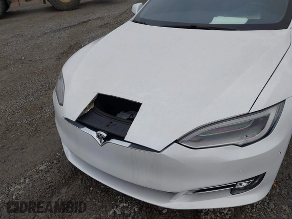 2020 Tesla Model S Long Range with VIN 5YJSA1E27LF370700, listed as a IAAI auction lot 41703463 with 26,024 mi miles and . Bid and sale history available at carsss.com. Image 17.