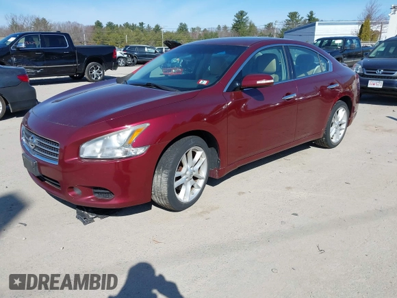 2010 Nissan Maxima S z VIN 1N4AA5AP6AC805856, wystawiony jako IAAI lot #42014568 z przebiegiem 98 762 mil mil oraz . Historia ofert i sprzedaży dostępna na DreamBid. Obrazek 2.
