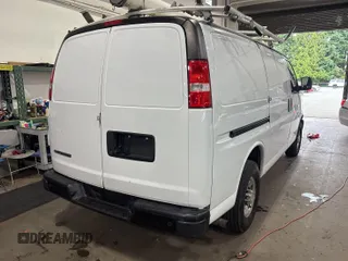 2018 Chevrolet Express Cargo with VIN 1GCWGAFP7J1198927, listed as a IAAI auction lot 42691823 with 115,294 mi miles and . Bid and sale history available at DreamBid. Image 15.