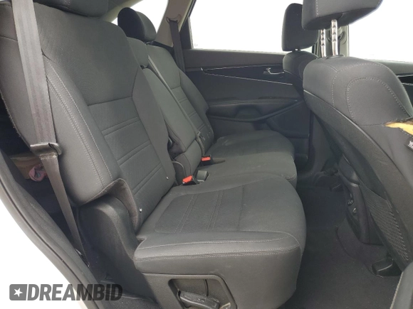 2019 Kia Sorento LX V6 with VIN 5XYPGDA52KG560725, listed as a Copart auction lot 50546895 with 134,980 mi miles and Salvage Title. Bid and sale history available at carsss.com. Image 11.