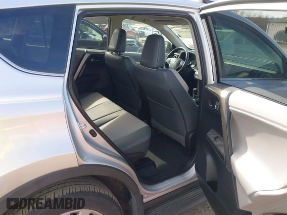 2013 Toyota RAV4 Limited with VIN 2T3DFREV1DW041490, listed as a IAAI auction lot 41757596 with 184,443 mi miles. Bid and sale history available at carsss.com. Image 8.