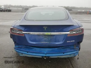 2020 Tesla Model S Performance z VIN 5YJSA1E47LF390673, wystawiony jako Copart lot #50419005 z przebiegiem 37 764 mil mil oraz Szkoda całkowita • Salvage title. Historia ofert i sprzedaży dostępna na DreamBid. Obrazek 6.