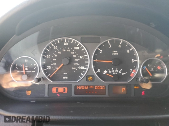 2005 BMW 3 Series 330i with VIN WBAEV53405KM39615, listed as a Copart auction lot 62754884 with 142,032 mi miles and Clean Title. Bid and sale history available at carsss.com. Image 9.