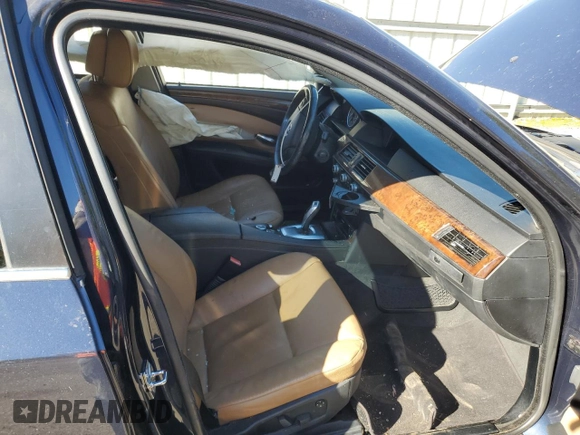 2010 BMW 5 Series 528i xDrive with VIN WBANV1C57AC157302, listed as a Copart auction lot 82043974 with 154,444 mi miles and Salvage Title. Bid and sale history available at carsss.com. Image 7.