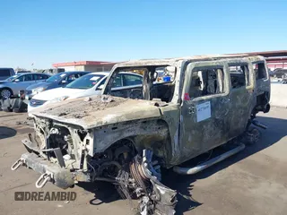 2008 Hummer H3 SUV Alpha with VIN 5GTEN13L288107673, listed as a IAAI auction lot 41271695 with 1 mi miles. Bid and sale history available at carsss.com. Image 2.