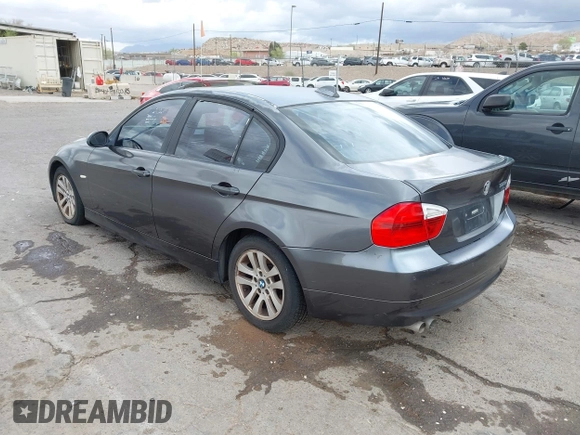 2006 BMW 3 Series 325i with VIN WBAVB13536KX69406, listed as a IAAI auction lot 41925948 with 123,734 mi miles. Bid and sale history available at carsss.com. Image 3.