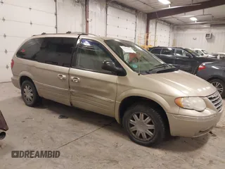2006 Chrysler Town & Country LWB Limited with VIN 2A8GP64L26R640347, listed as a IAAI auction lot 41353419 with 160,220 mi miles. Bid and sale history available at carsss.com. Image 1.