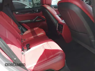 2019 Porsche Cayenne z VIN WP1AA2AY3KDA14678, wystawiony jako IAAI lot #42289286 z przebiegiem 46 015 mil mil oraz . Historia ofert i sprzedaży dostępna na DreamBid. Obrazek 8.