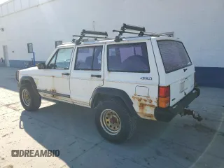1988 Jeep Cherokee with VIN 1JCMR7813JT058390, listed as a Copart auction lot 89071925 with 2,331,297 mi miles and Clean title. Bid and sale history available at DreamBid. Image 2.